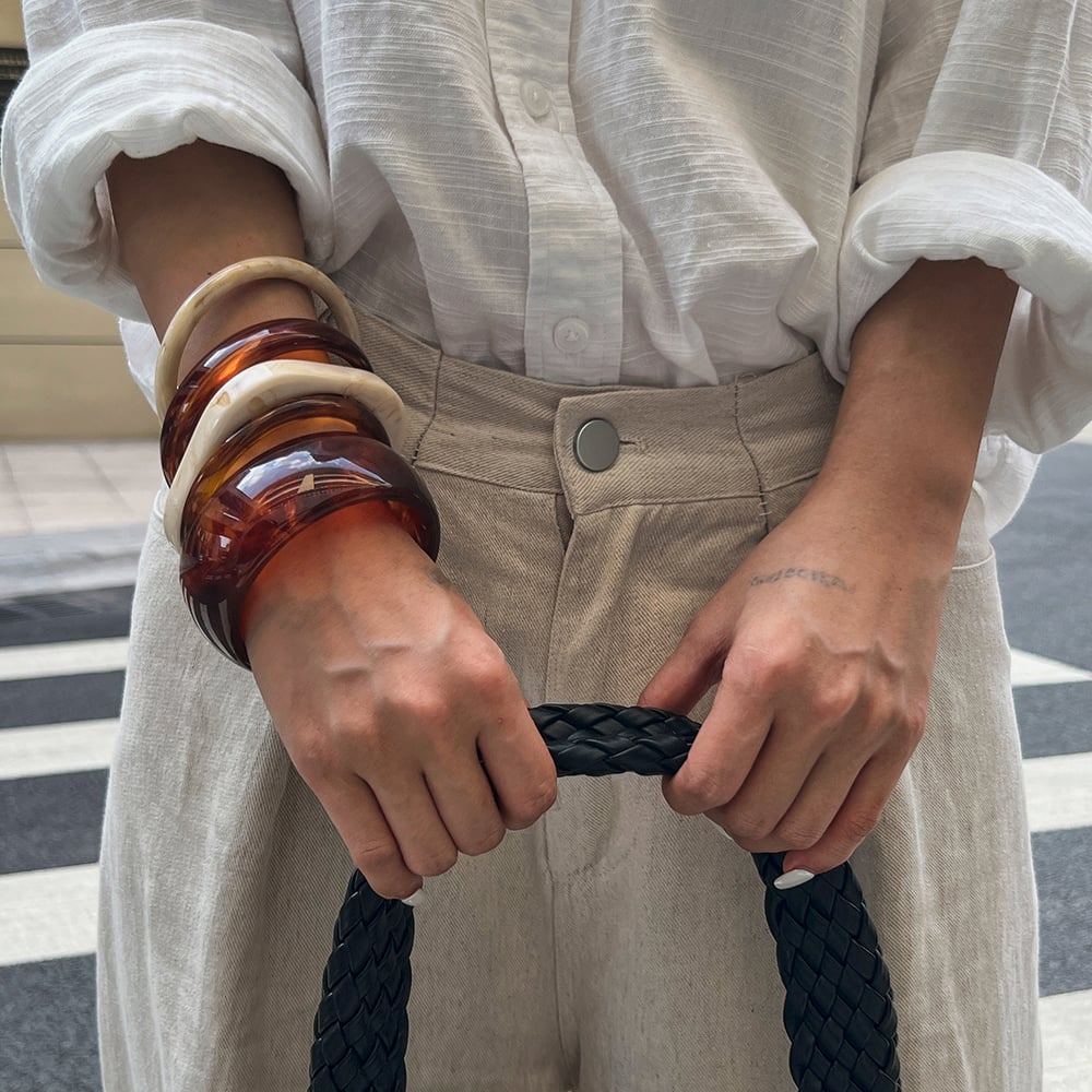 1 Stück Retro Farbverlauf Harz Armreif Bild4