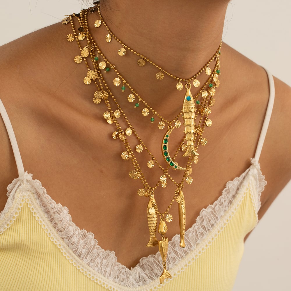 Collier avec pendentif en forme de poisson délicat en acier inoxydable couleur or pour femme, 1 pièce Image4