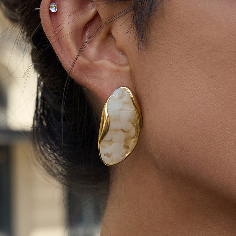 1 Pair Retro Irregular Shape Resin Gold Color Women's Stud Earrings h5Picture4