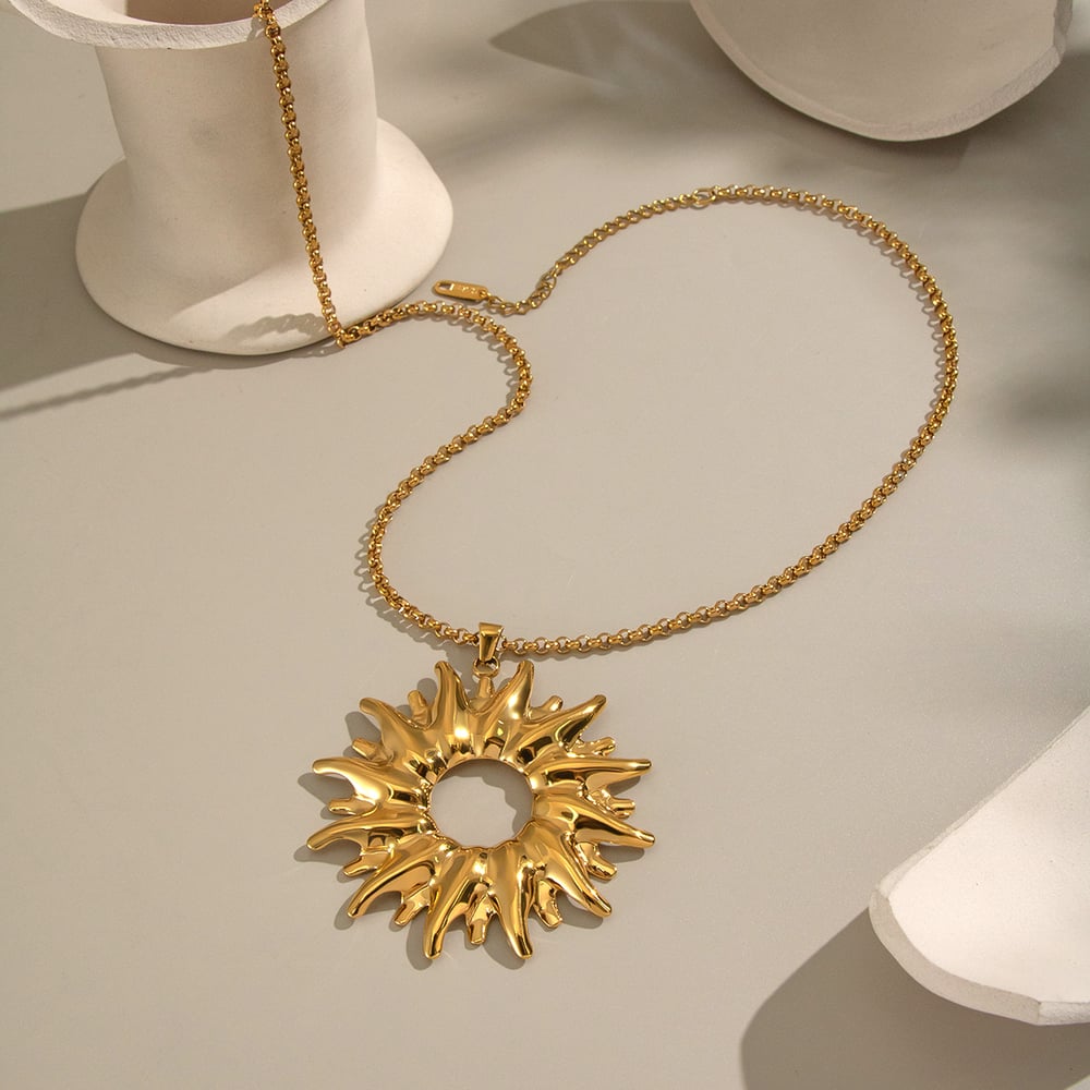 1 Piece Sun Stainless Steel Gold Color Pendant Necklace Picture2