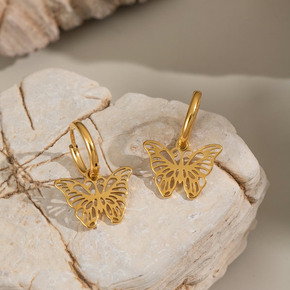 1 Paar romantische Schmetterlings-Ohrringe aus Edelstahl in Goldfarbe für Damen Bild3