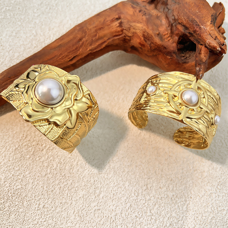 1 Piece Retro Irregular Shape Stainless Steel Gold Color Cuff Bracelet Picture3