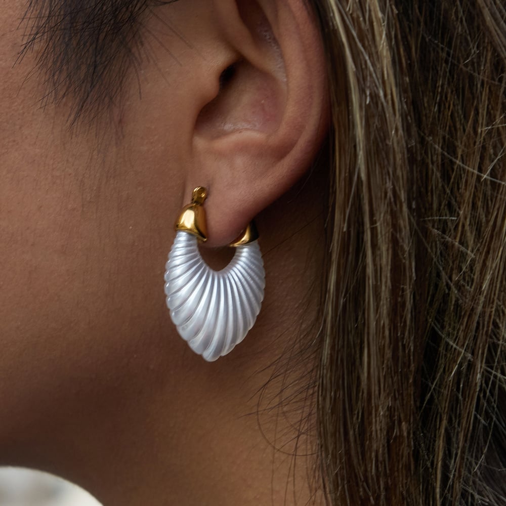 1 Piece Gorgeous Irregular Annular Shape Stainless Steel Gold Color Women's Hoop Earrings Picture2