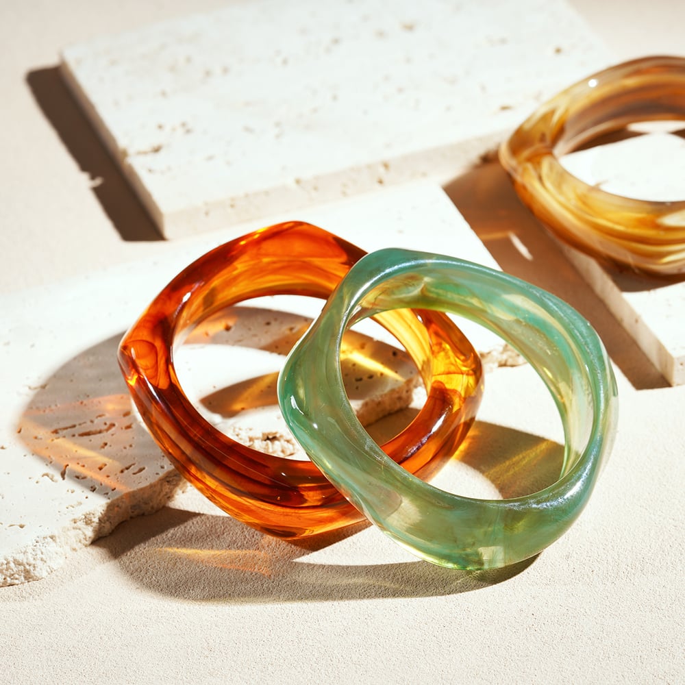 1 Stück einfache, vielseitige, unregelmäßige Acrylarmreifen mit Farbverlauf für Damen h5Bild3