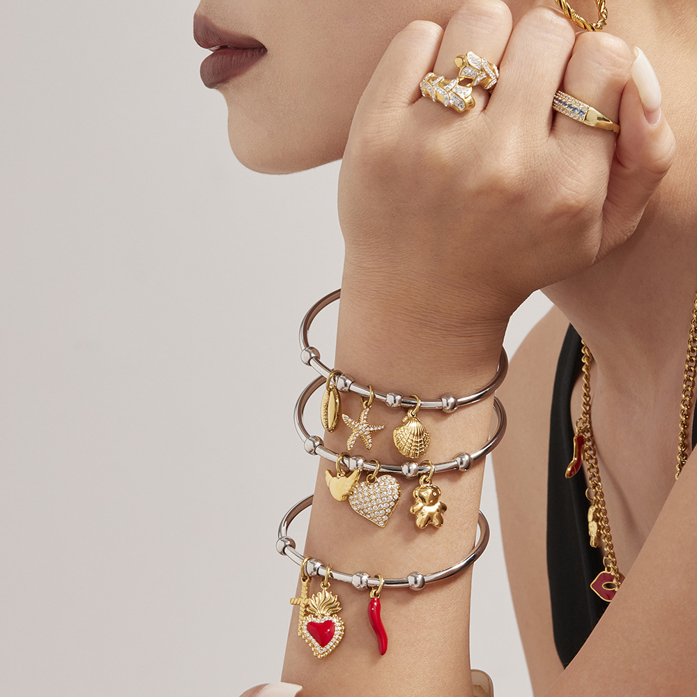 1 Piece Sophisticated Heart Stainless Steel Gold Color Zircon Women's Cuff Bracelets Picture5