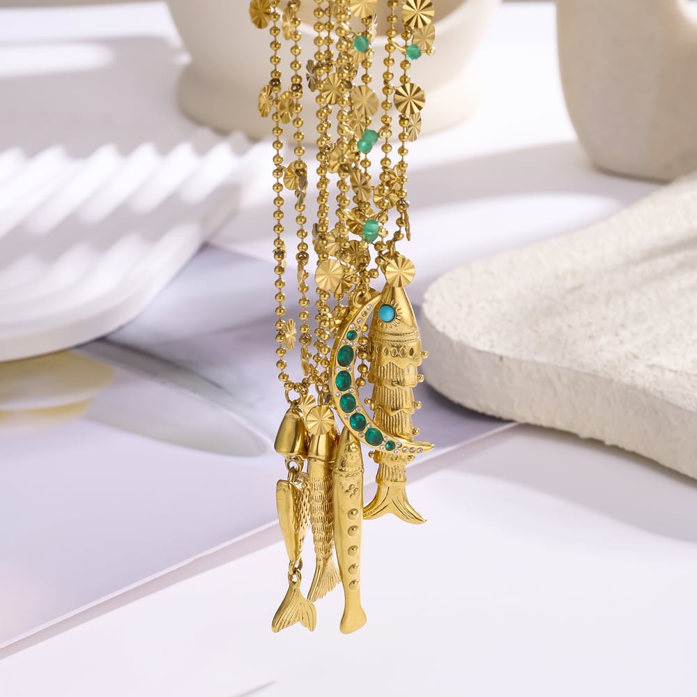 Collier avec pendentif en forme de poisson délicat en acier inoxydable couleur or pour femme, 1 pièce Image3