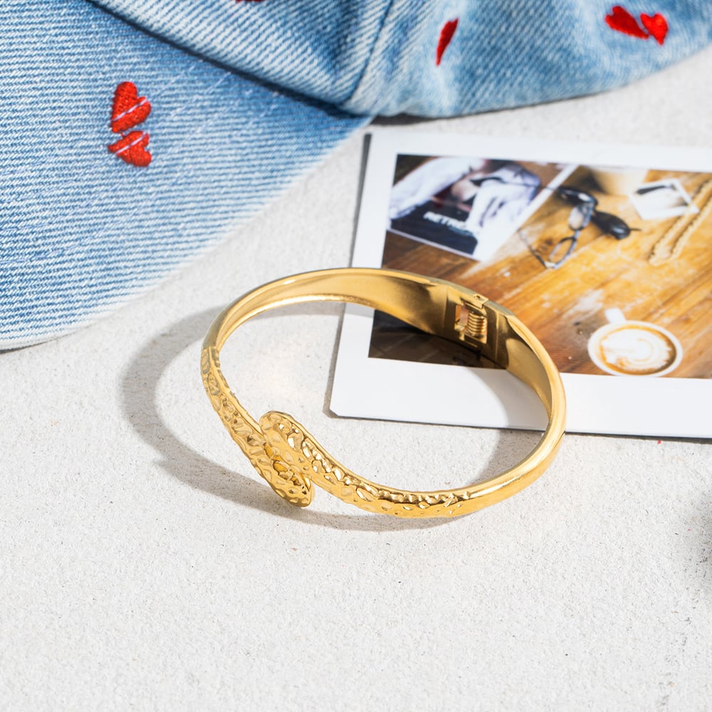 1 Piece Classic Hammer Pattern Stainless Steel Gold Color Women's Bangles h5Picture4