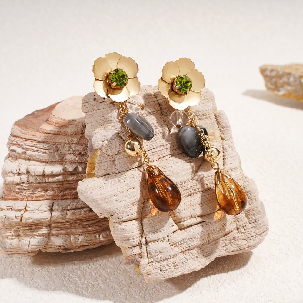 1 Pair Retro Flower Heart Resin Bead Dangle Earrings Picture4