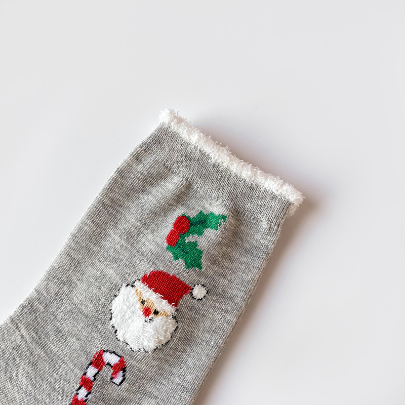1 Pair Cotton Classic  Lovely Santa Claus Women's Mid-Calf  Socks Picture4