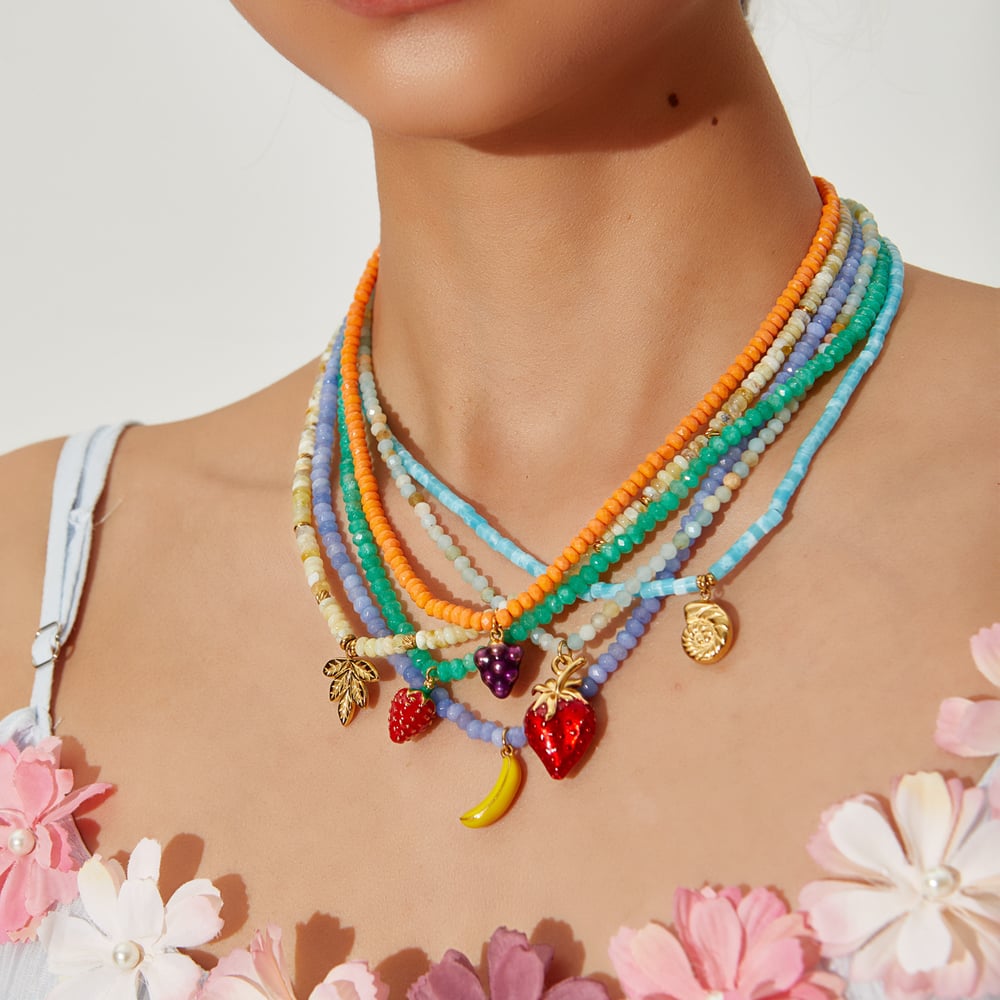 Collier de perles pour femme en pierres naturelles polychromes et fruits sucrés Image4