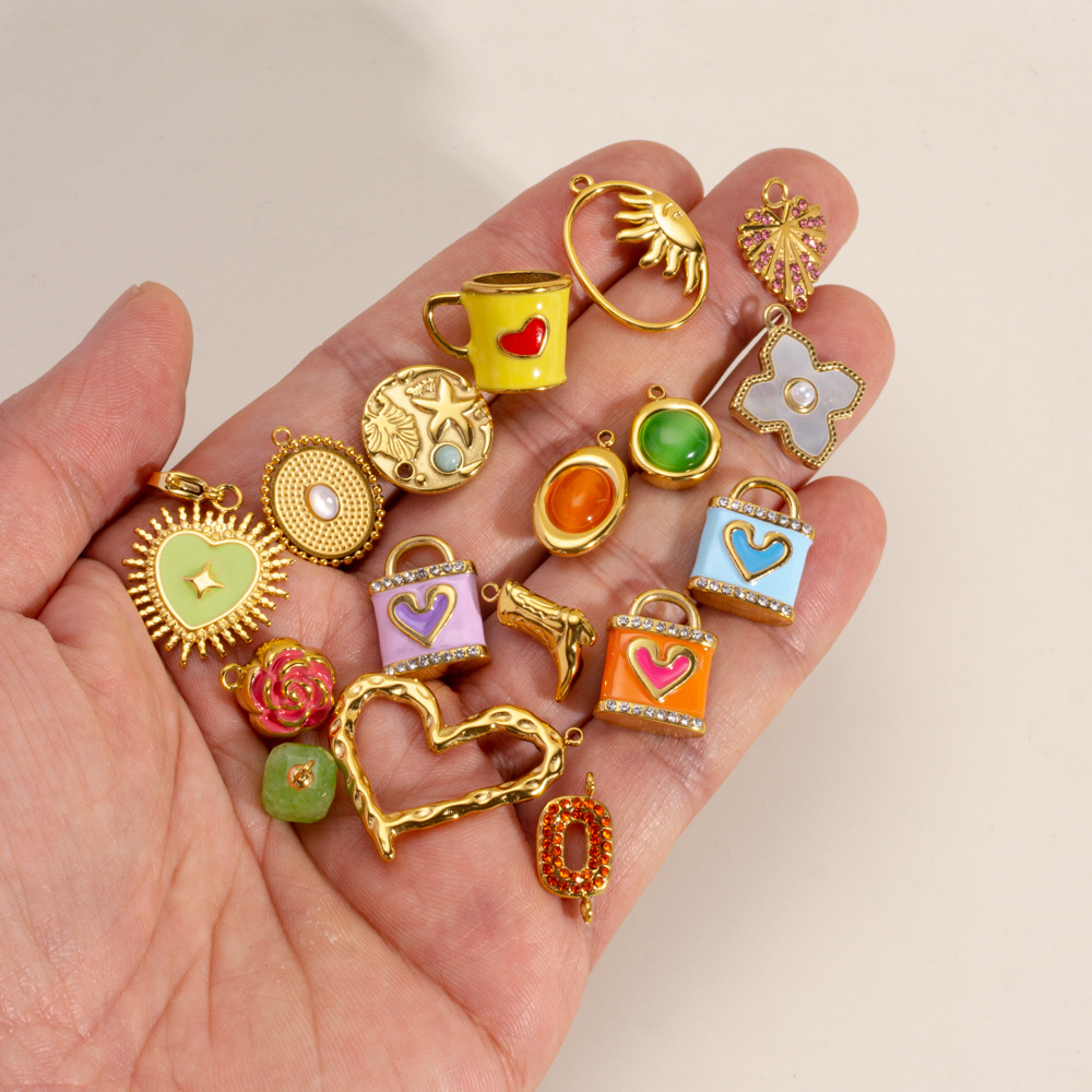 1 Piece Luxurious  Cute Flower Heart Boots Stainless Steel  Women's Pendants Picture3