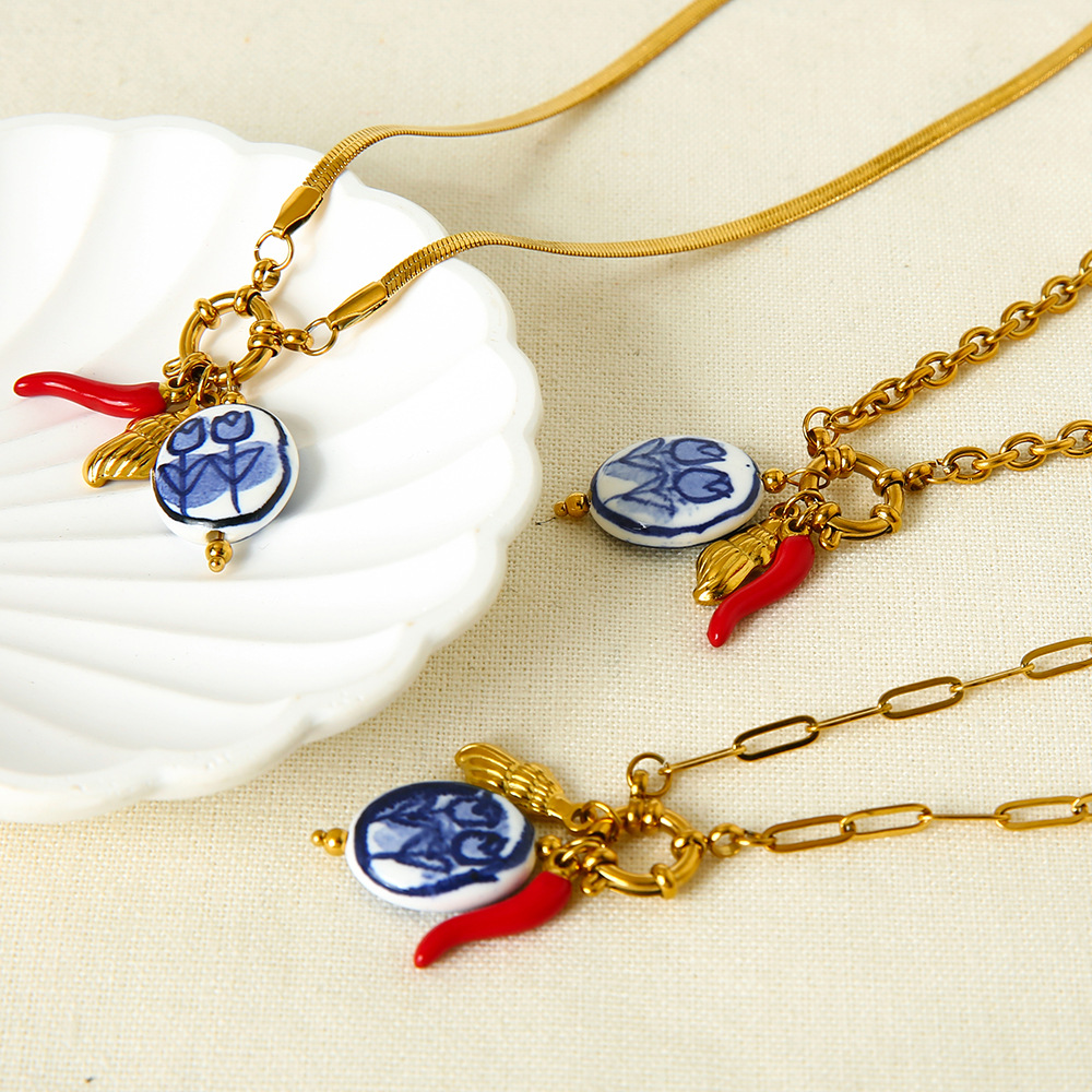 1 Piece Retro Flower Capsicum Stainless Steel Women's Pendant Necklaces h5Picture2