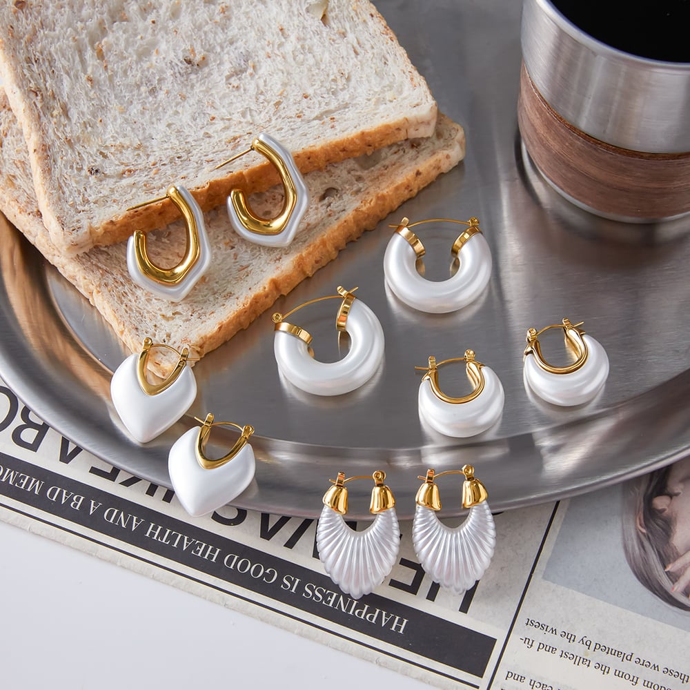 1 Piece Gorgeous Irregular Annular Shape Stainless Steel Gold Color Women's Hoop Earrings Picture6