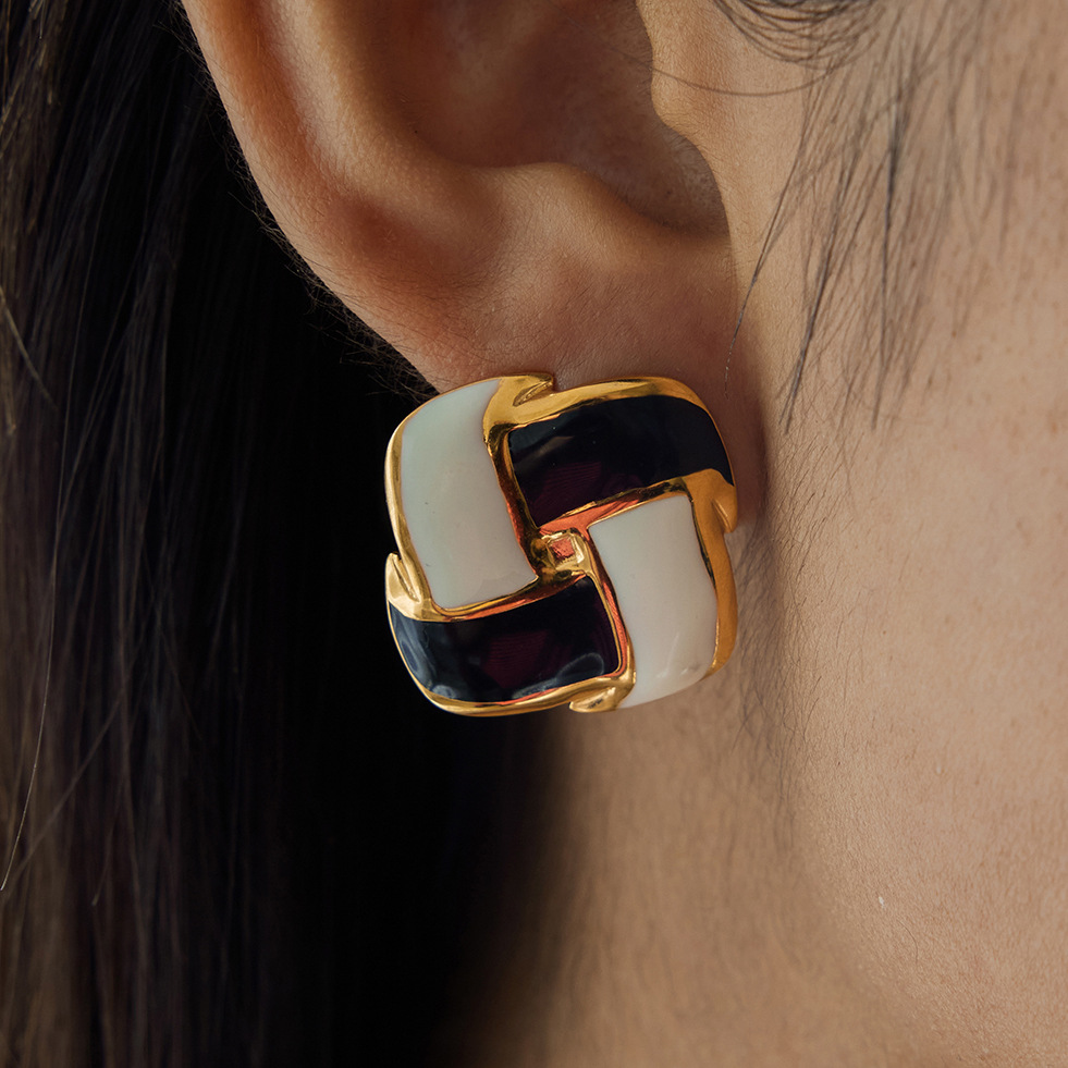 1 Pair Classic Checkerboard Stainless Steel Gold Color Women's Stud Earrings h5Picture3