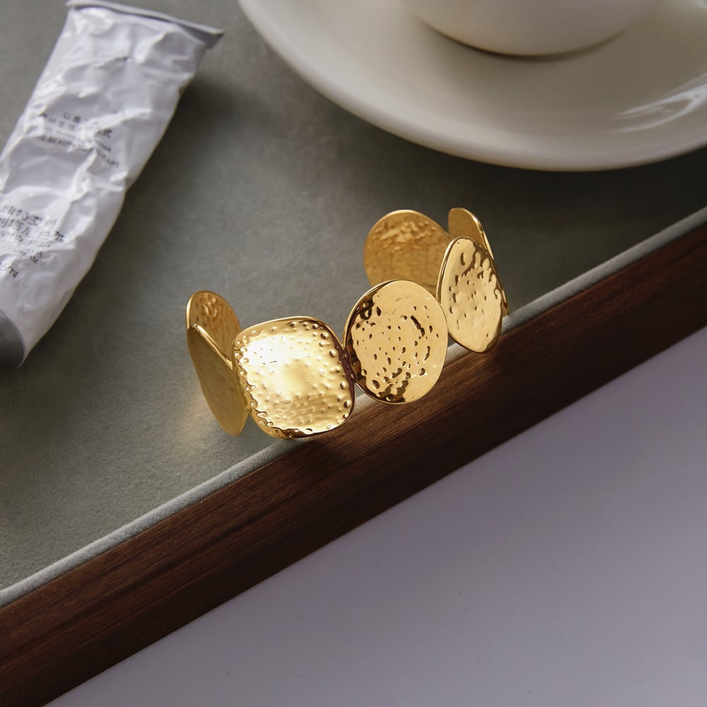 1 Piece Classic Circle Hammer Pattern Stainless Steel Gold Color Women's Cuff Bracelets Picture5