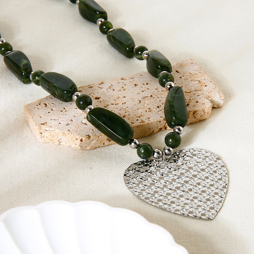1 Piece Retro Acrylic Beads Gold Color Heart Pendant Necklace h5Picture5