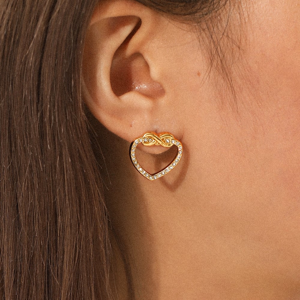 1 Pair Simple Daily Heart Stainless Steel  Gold Color  Zircon Women's Stud Earrings Picture4