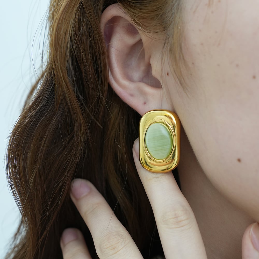 1 Paar elegante rechteckige Ohrstecker aus Edelstahl in Goldfarbe für Damen h5Bild5