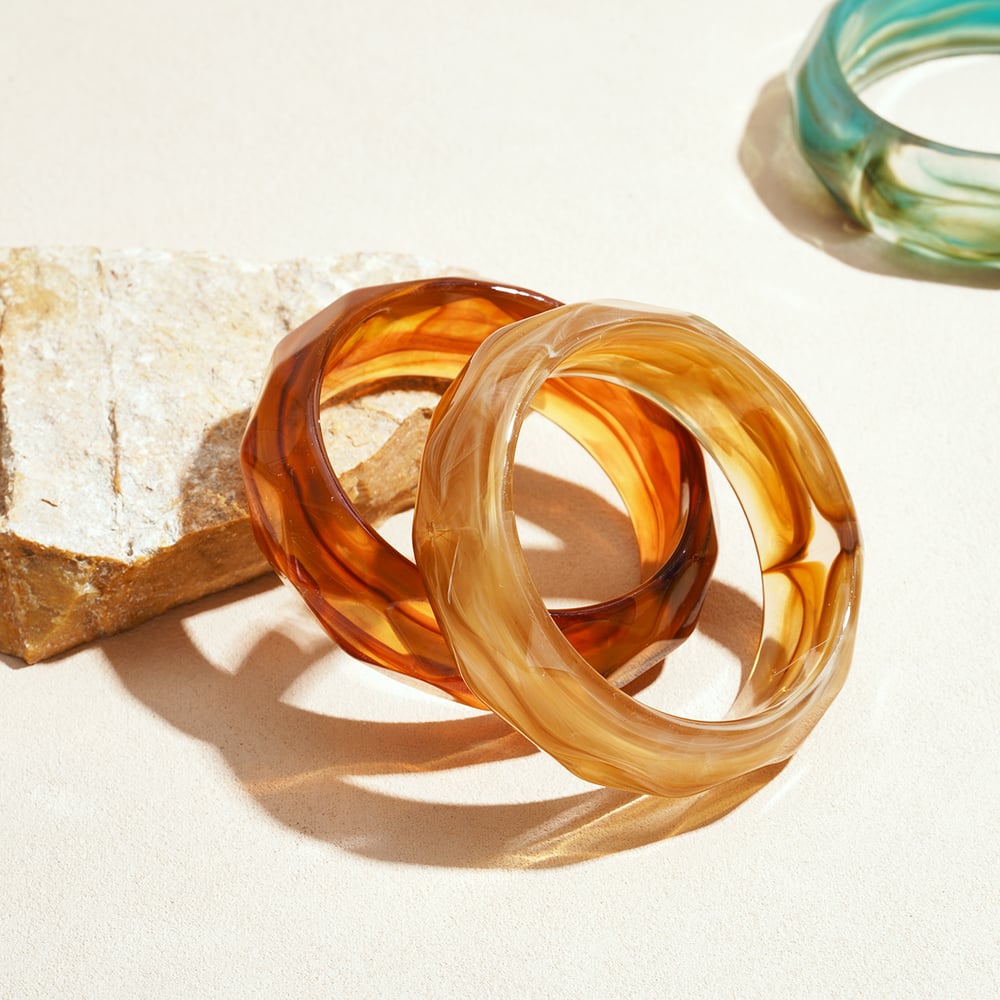 1 Stück einfache, unregelmäßige Acrylarmreifen mit Farbverlauf für Damen h5Bild4