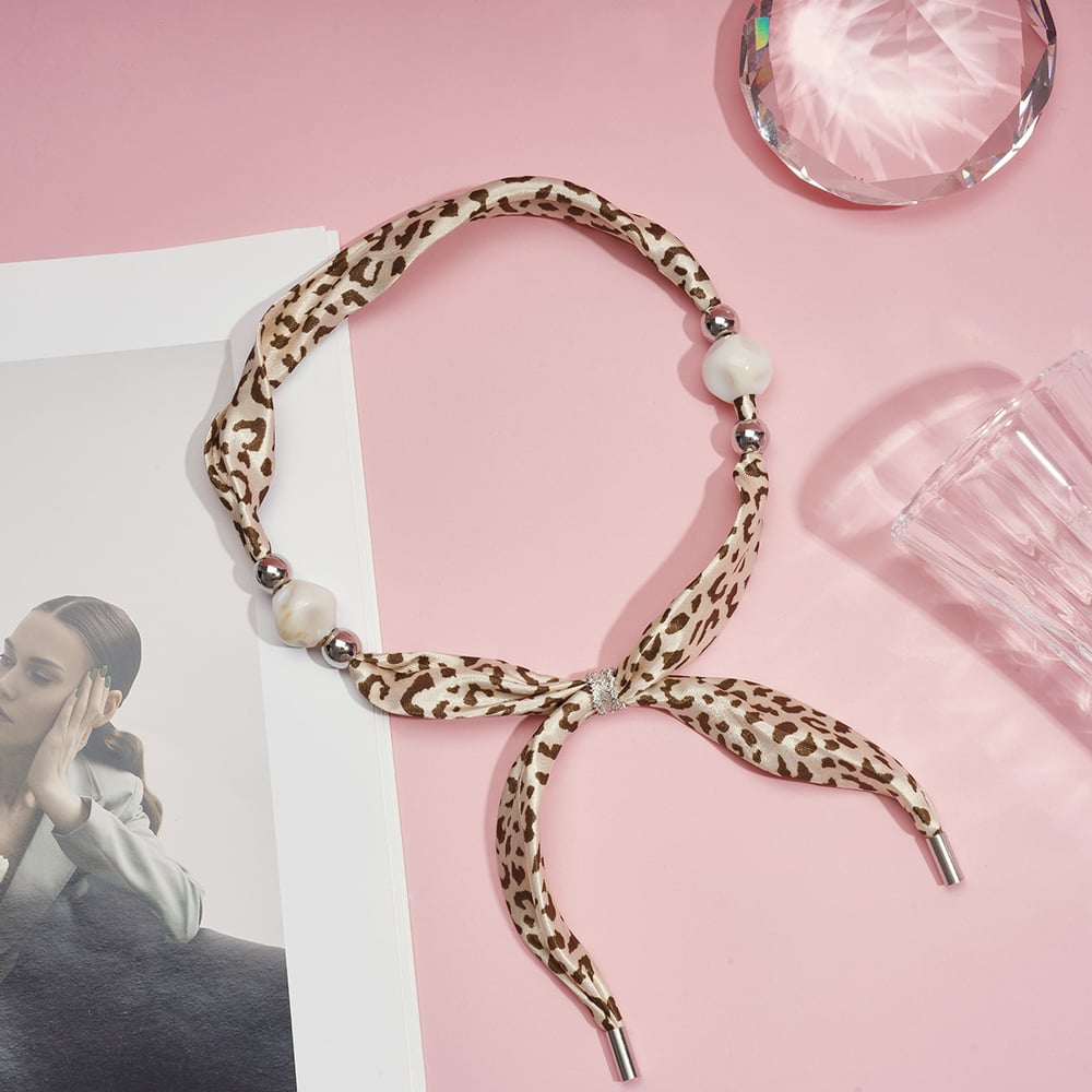 1 Piece Retro Leopard Print Fabric Scarf Necklace h5Picture5