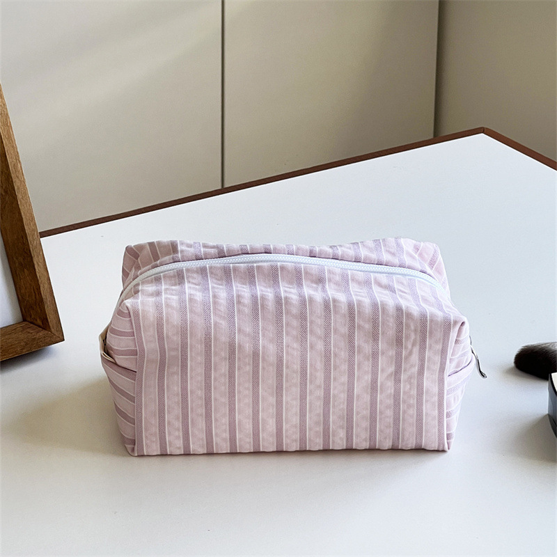 1 Piece Simple Series Casual Strip Canvas Women's Makeup Bags 