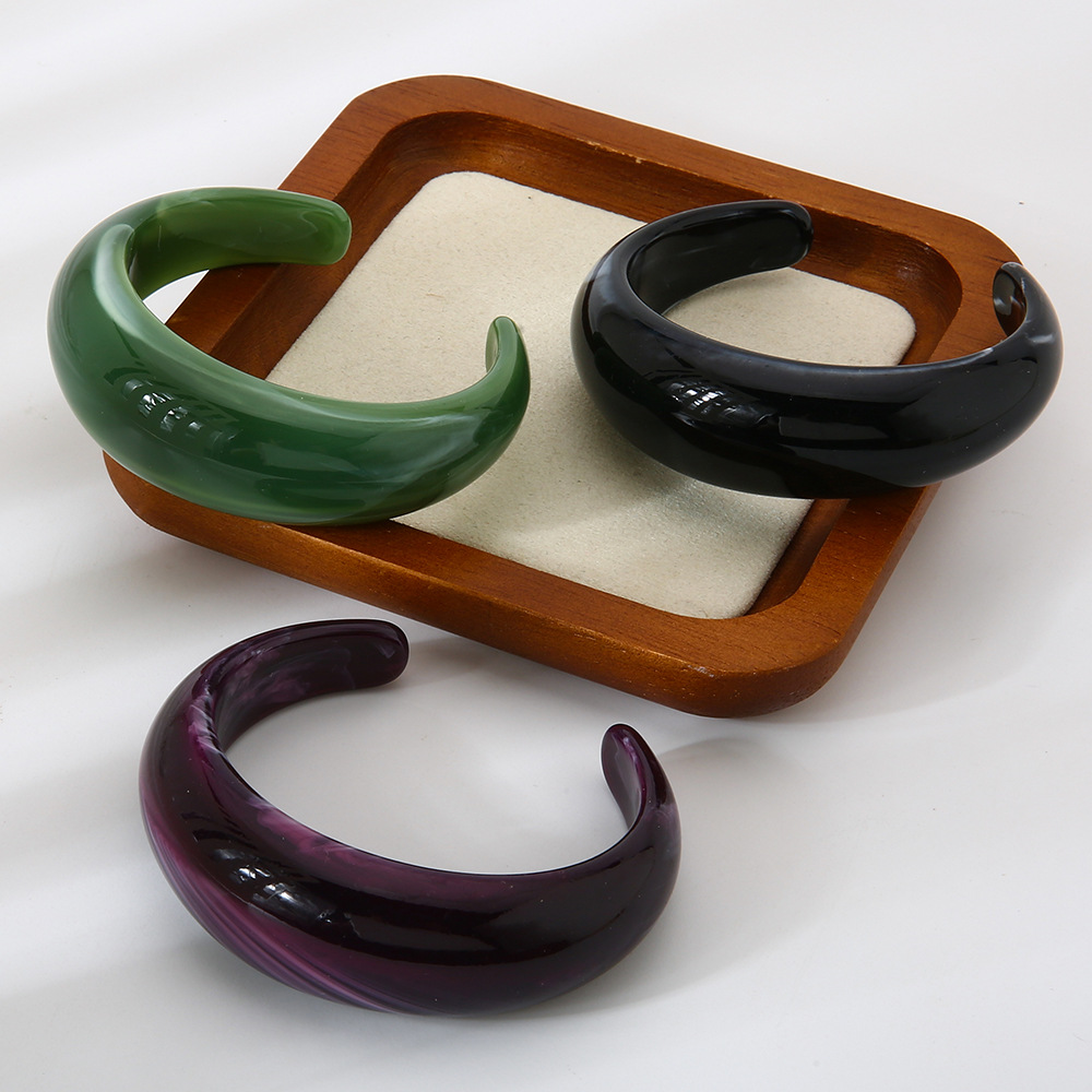 1 Piece Simple Series Retro Gradient Color Resin Women's Cuff Bracelets h5Picture4