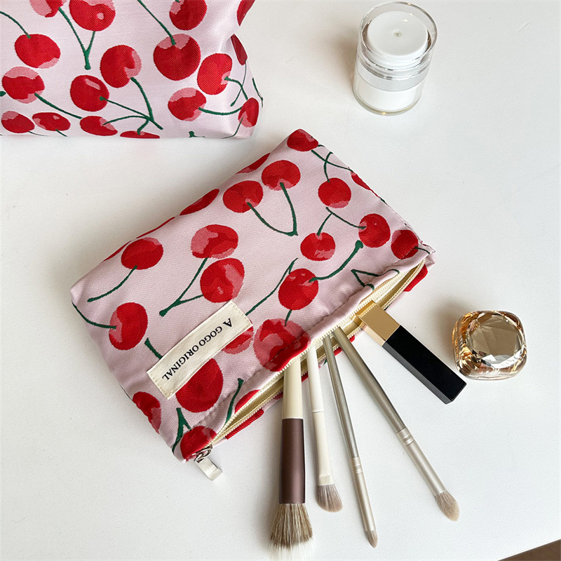 1 Piece Simple  Sweet Cherry  Women's Makeup Bags Picture3