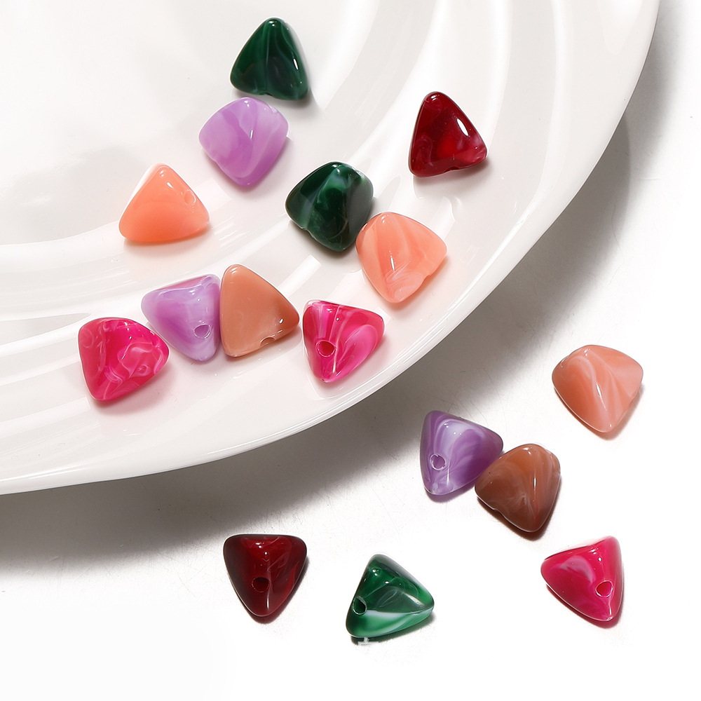 1 Bag of DIY Triangle Acrylic Jewelry Beads Picture2