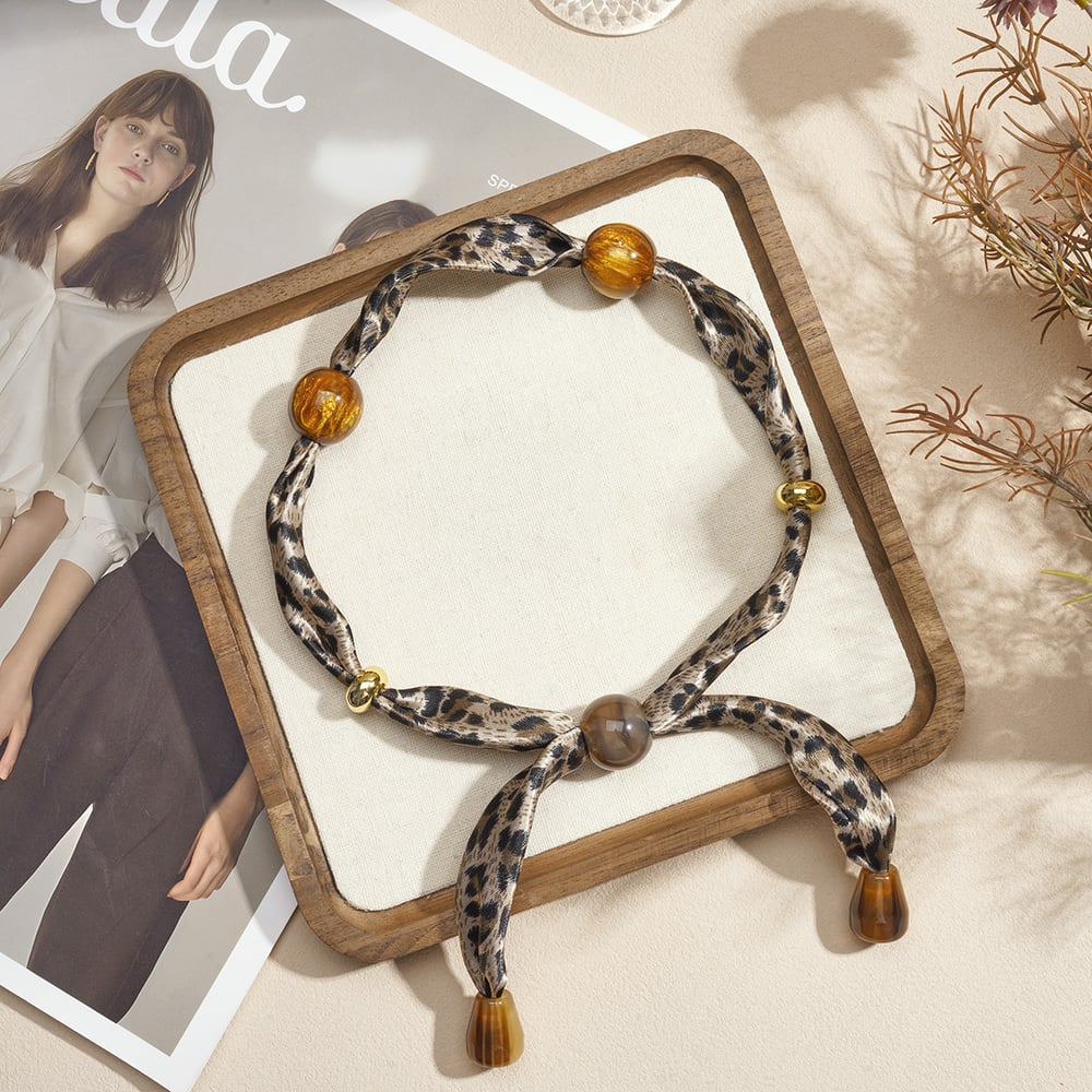 1 Piece Retro Leopard Print Fabric Scarf Necklace h5Picture8