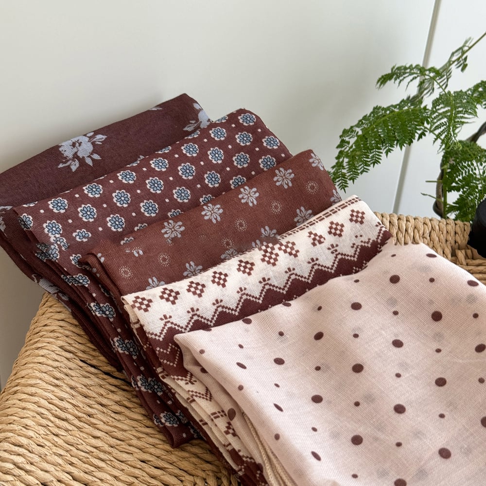 1 Piece Retro Flower Paisley Pattern Bandana h5Picture2