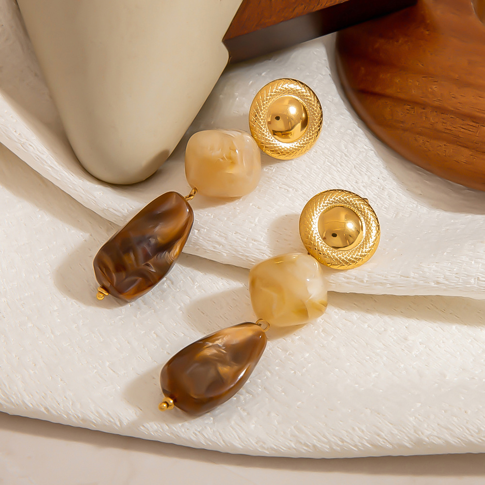 1 Pair Retro Heart Resin Drop Earrings Picture5