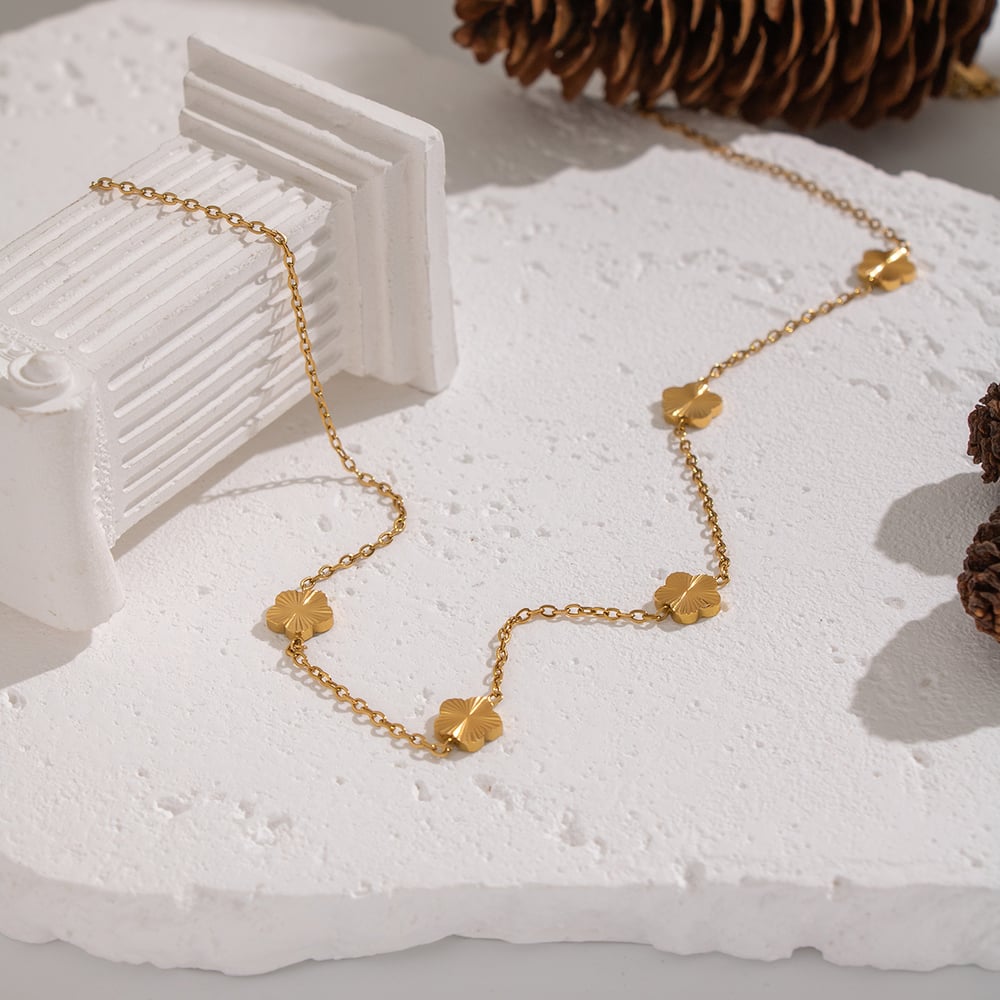 1 Piece Romantic Flower Stainless Steel Gold Color Pendant Necklace Picture3