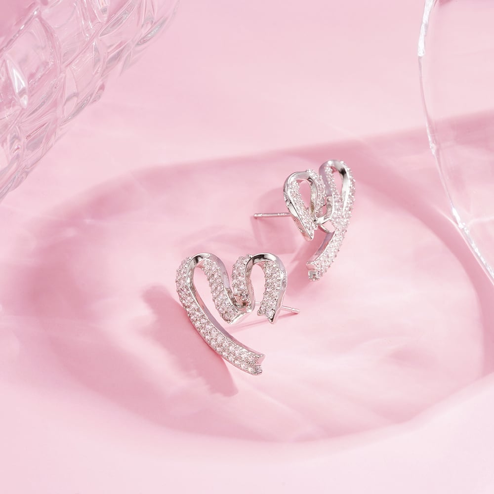 1 Pair Festive Series Sweet Heart Copper Stud Earrings Picture4