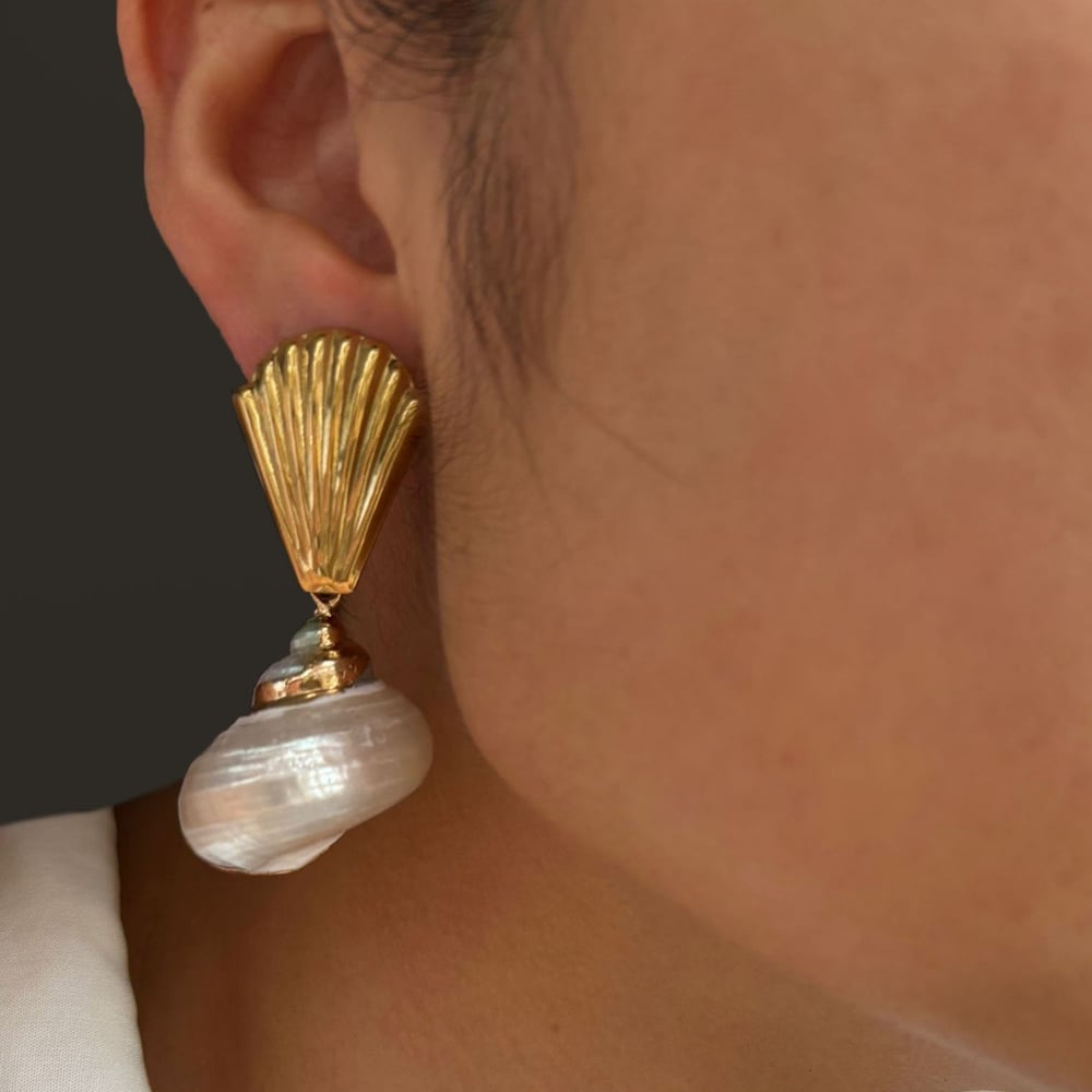 1 Paar goldfarbene Muschel-Ohrhänger h5Bild3