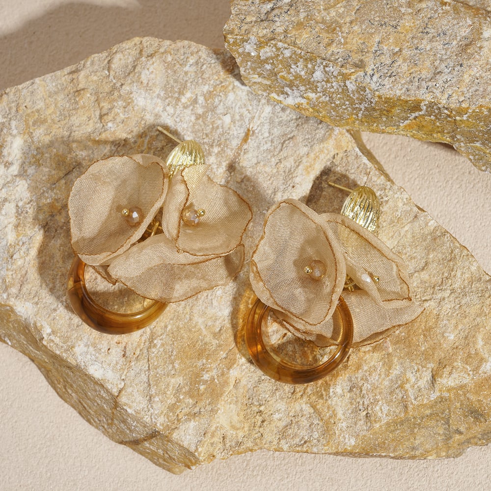 1 Paar Retro-Ohrhänger mit Blumenmotiv aus Kunstharz Bild5