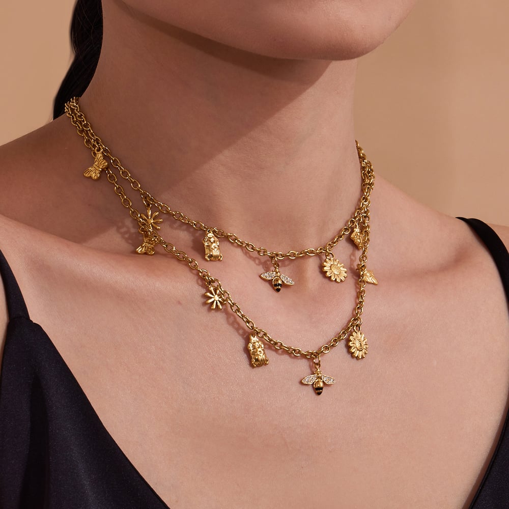 1 Stück luxuriöse Halsketten mit Anhänger aus Edelstahl mit Blume und Biene in Goldfarbe für Damen Bild3