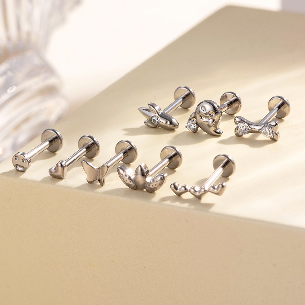 1 Stück Herz Schmetterling Titanlegierung Gold Farbe Zirkon Damen Piercing Ohrringe Bild3