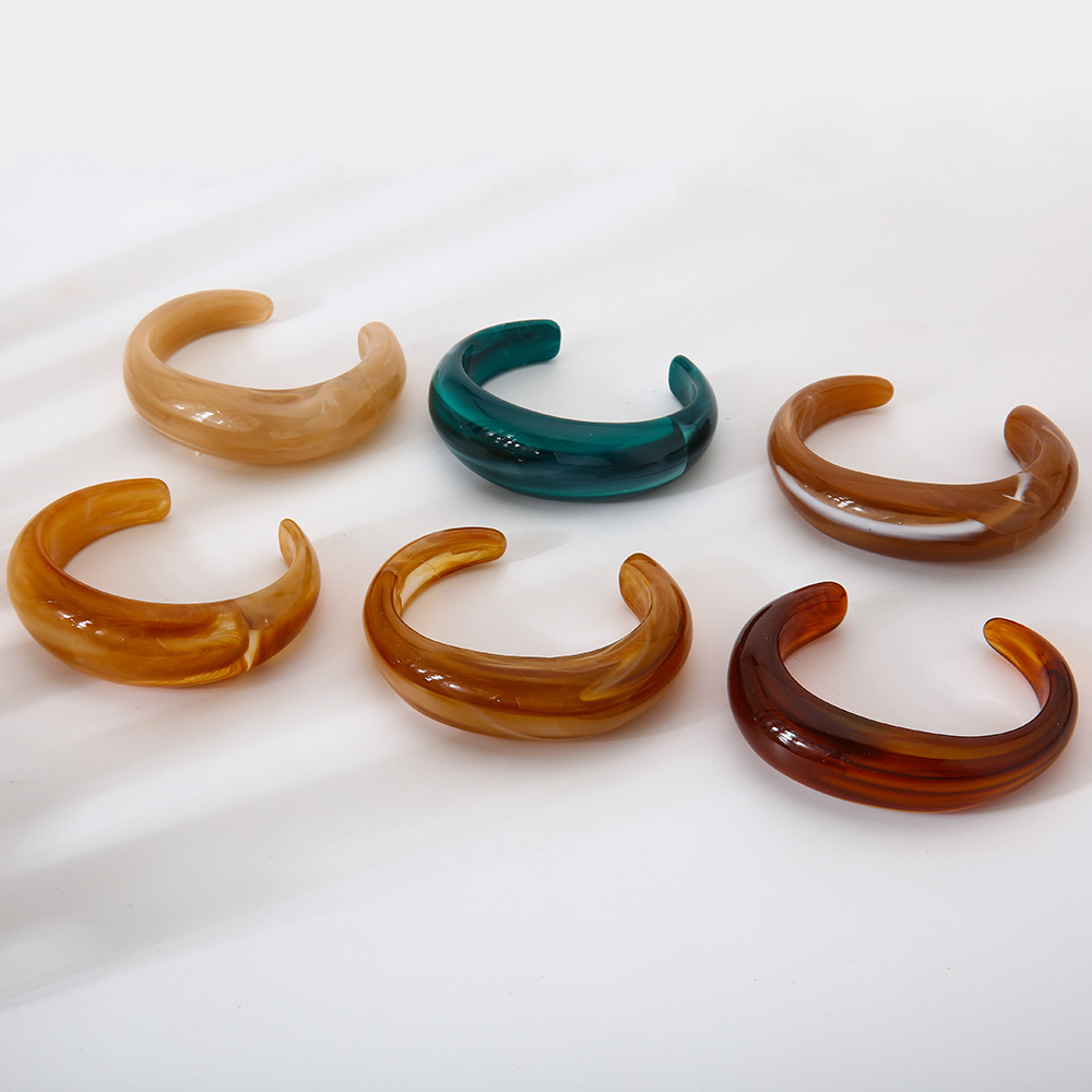 1 Piece Classic Series Simple Gradient Color Resin Women's Bangles h5Picture2