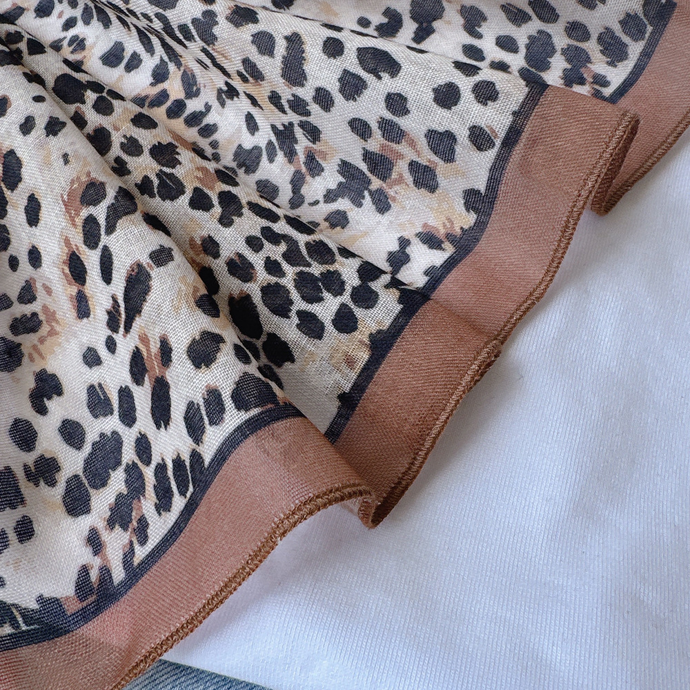 1 Piece Retro Leopard Print Pattern Bandana Picture4