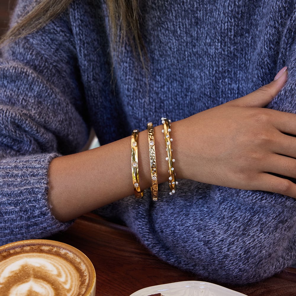 Braccialetti da donna in acciaio inossidabile con motivo a martello, colore oro e zirconi, 1 pezzo Immagine3