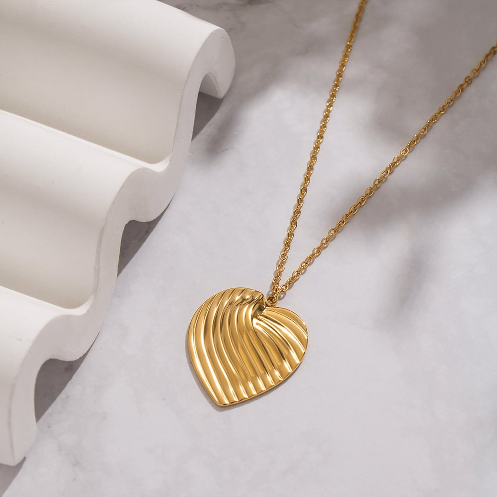 1 Piece Romantic Heart Stainless Steel Gold Color Pendant Necklace Picture4