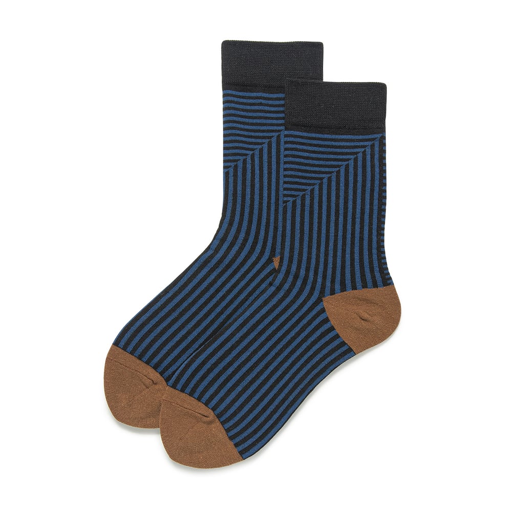 1 paire de chaussettes mi-mollet rétro en coton à rayures pour femme