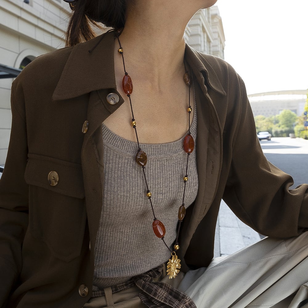 Flower Pendant Acrylic Long Necklace h5Picture4