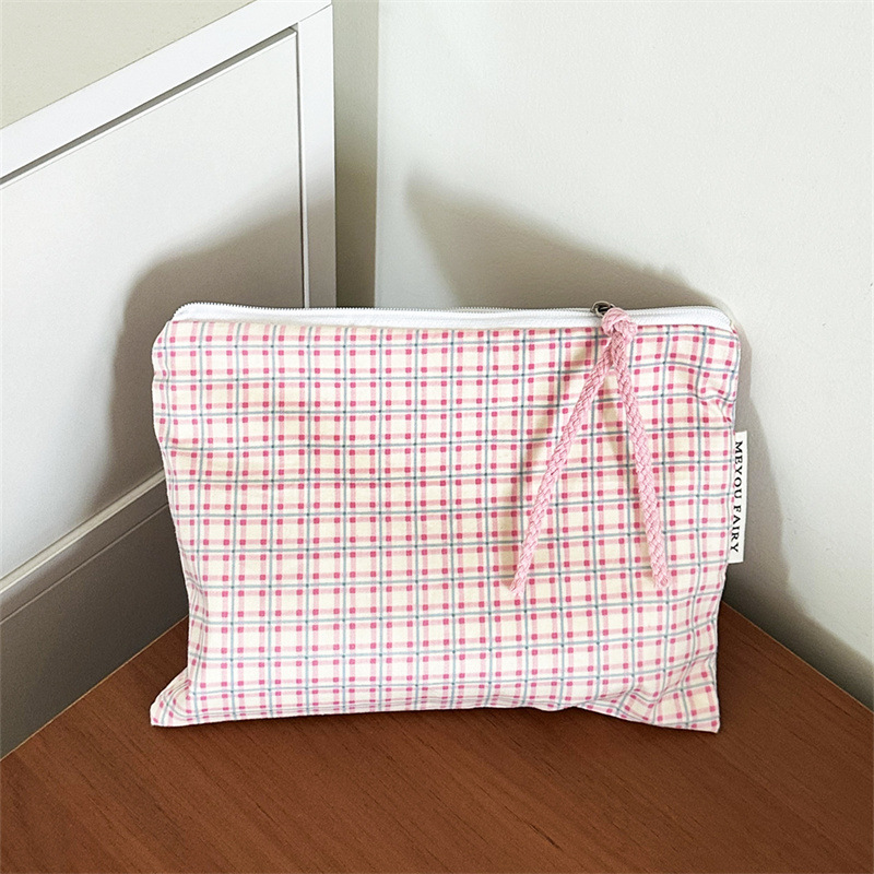 1 Piece  Cute Heart Animal Polka Dots  Women's Makeup Bags 