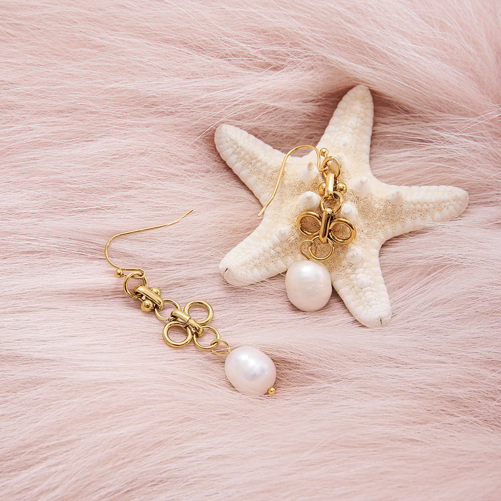 1 Pair Elegant Droplet Stainless Steel Gold Color Pearl Women's Drop Earrings h5Picture5