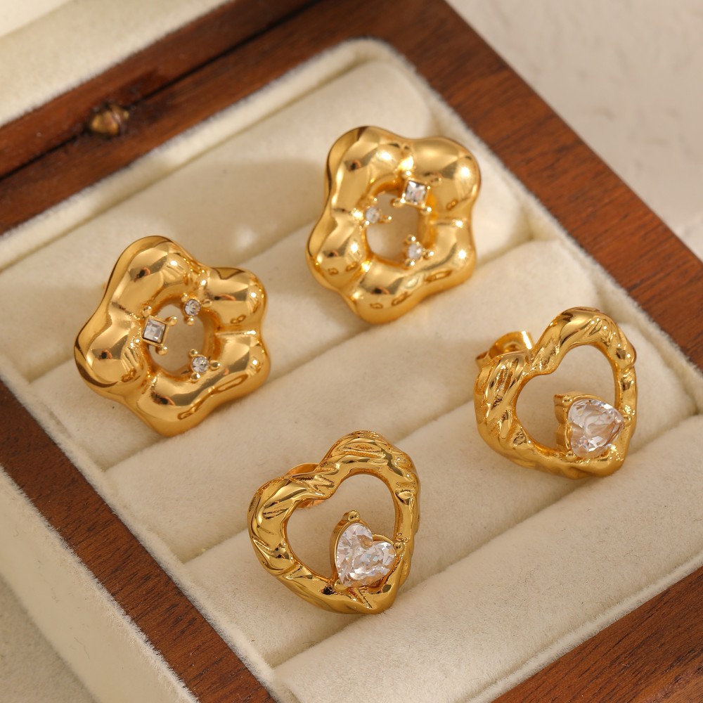 1 Pair Heart Stainless Steel  Gold Color Zircon  Stud Earrings Picture2
