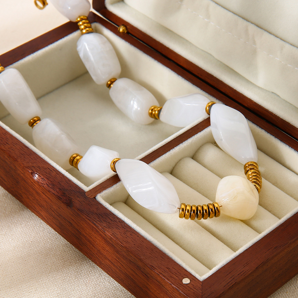 1 Piece Classic Daily Beads Acrylic Gold Color Women's Beaded Necklaces h5Picture3