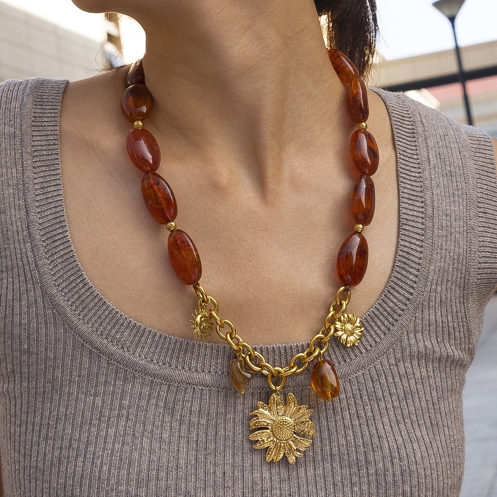 Collana con perline acriliche color oro in acciaio inossidabile a forma di fiore, 1 pezzo Immagine2