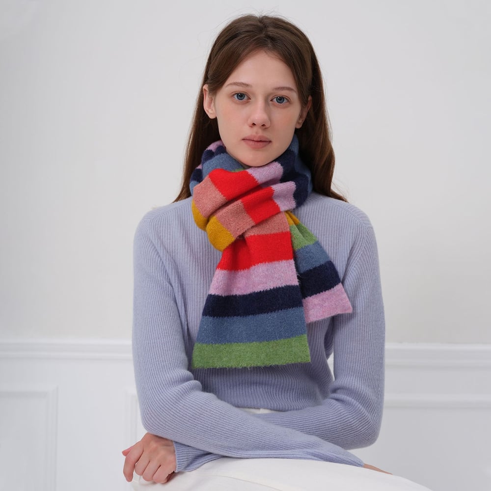 1 Piece Vogue Stripe Polyester Women's Winter Scarves Picture2