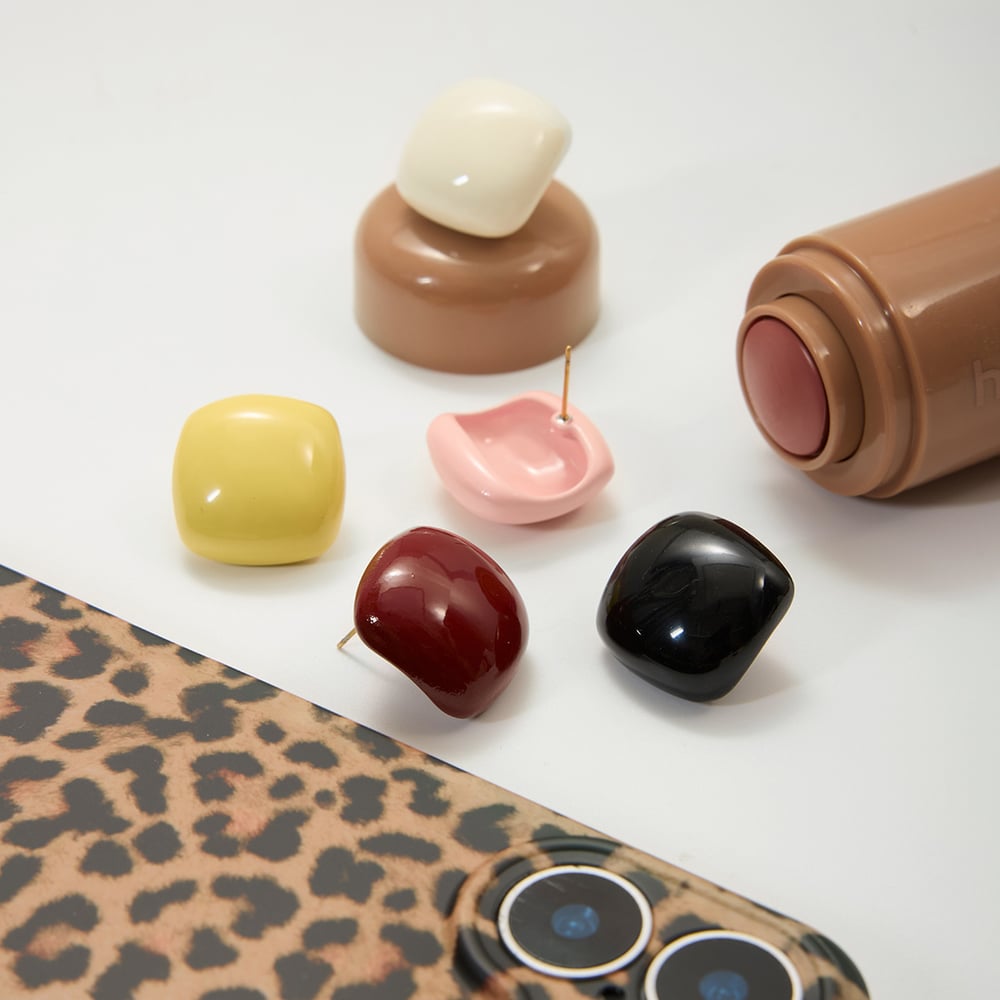 1 Pair Simple Colorful Rectangle Stainless Steel Women's Stud Earrings Picture4